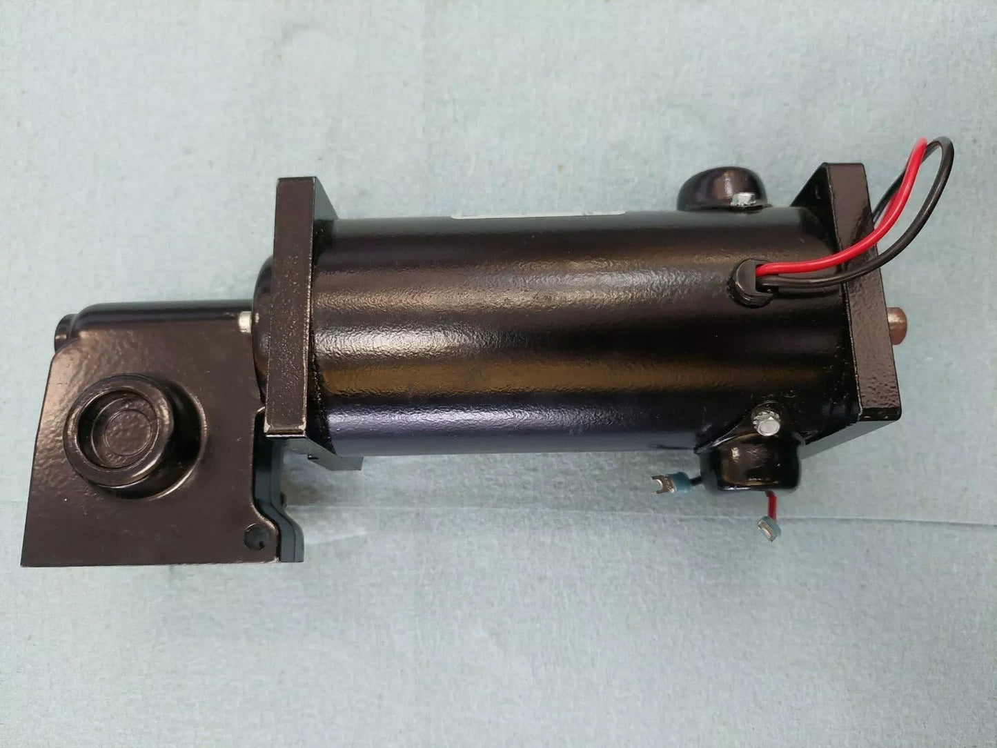 5G and 5GHD DC GearMotor Clamping